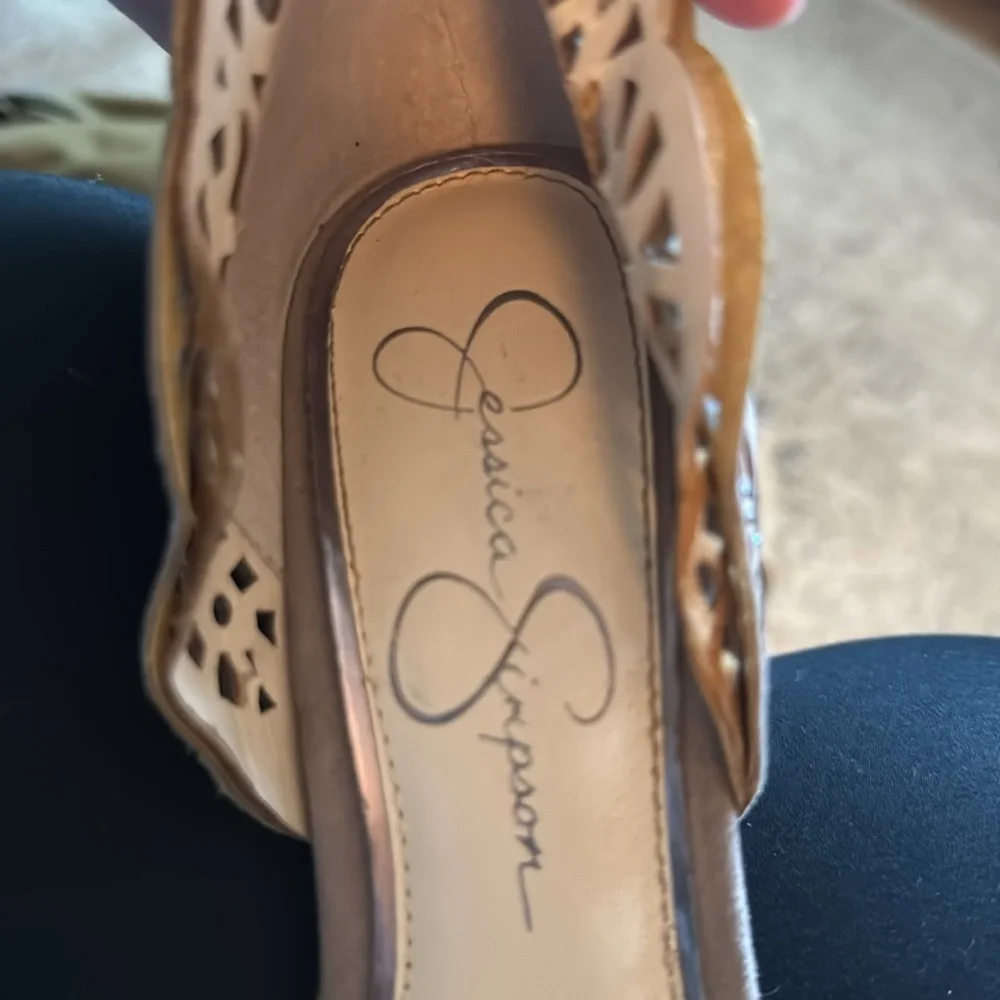 Jessica Simpson‎ Teriann tan suede slip on heels pump embellished cut out trim 7